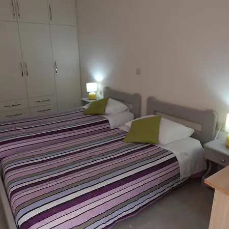 Vera * 자킨토스 타운